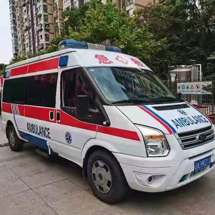 鼓楼长途救护车护送病人返乡